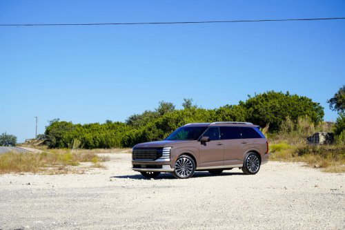 I review the 2026 Hyundai Palisade Calligraphy AWD Hybrid with my family in mind