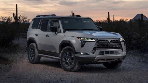 Lexus, Lexus IS, Lexus GX, Toyota, Toyota Land Cruiser, 5 reasons the Lexus GX is a better buy than the Toyota Land Cruiser