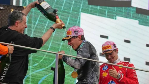 La razón por la que Kimi Antonelli no pudo tener champán en el podio a pesar de tener 19 años