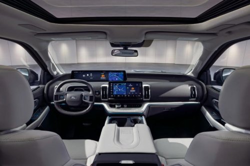 Ford, Ford Expedition, Ford Mustang, 2027 Ford Expedition 30th anniversary appearance package is all show with a Mustang Dark Horse paint job