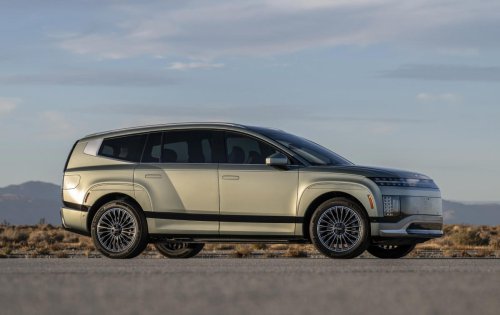 2026 Kia EV9 GT-Line vs. 2026 Hyundai IONIQ 9 Limited. Which three-row EV should you choose?