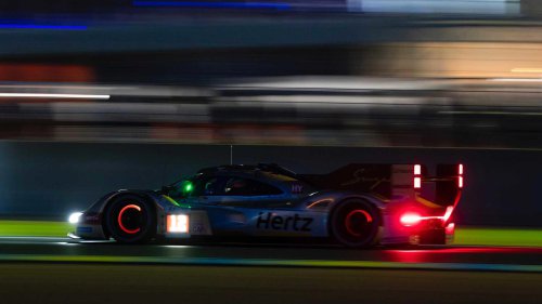 Porsche | Porsche patents racing stripes that can change color or disappear