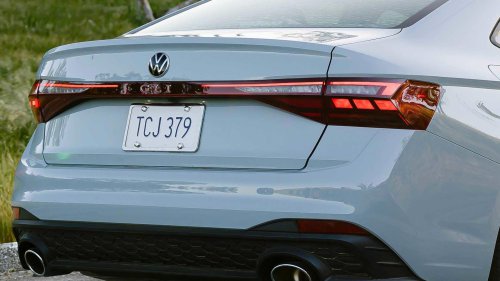 Honda Civic Si vs. Volkswagen Jetta GLI: Which sport compact comes out on top?