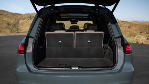 The S-Class of SUVs just got a massive upgrade for 2027