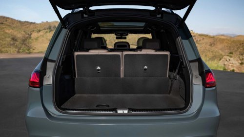 The S-Class of SUVs just got a massive upgrade for 2027