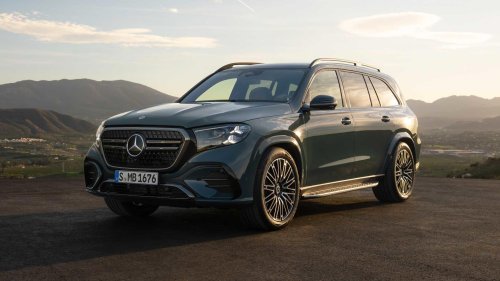The S-Class of SUVs just got a massive upgrade for 2027