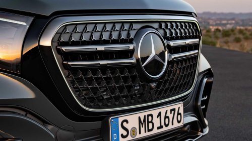 The S-Class of SUVs just got a massive upgrade for 2027