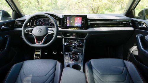 Honda Civic Si vs. Volkswagen Jetta GLI: Which sport compact comes out on top?