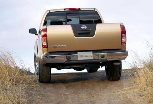 Nissan, Over 75,000 old Nissan Frontiers under investigation for fuel leaks