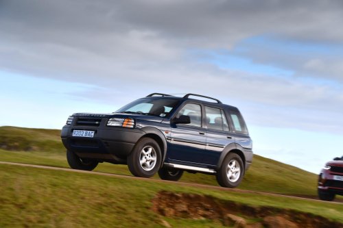 CJLR presenta el nuevo Freelander eléctrico y todoterreno