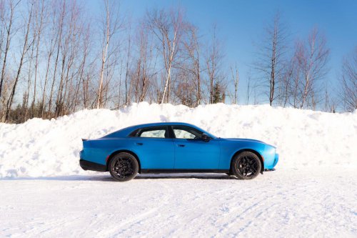 Al volante del Dodge Charger R/T 2026: ¿mejora en algo al Scat Pack?