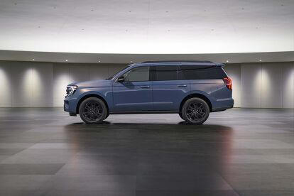 Ford wishes the Expedition a happy 30th birthday with appearance pack