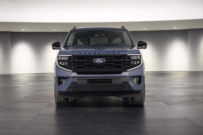 Ford, Ford Expedition, Ford wishes the Expedition a happy 30th birthday with appearance pack