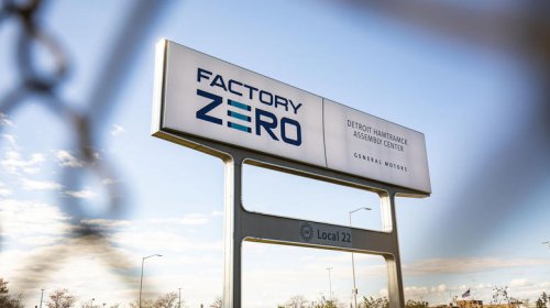 Average regular gas price hits $4 nationwide