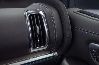 Ford wishes the Expedition a happy 30th birthday with appearance pack