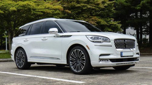 These are the best deals on used SUVs right now, according to KBB