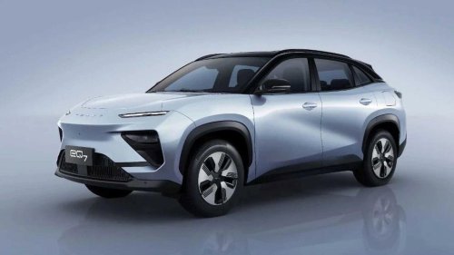 EBRO anuncia que lanzará su primer coche eléctrico este mismo año