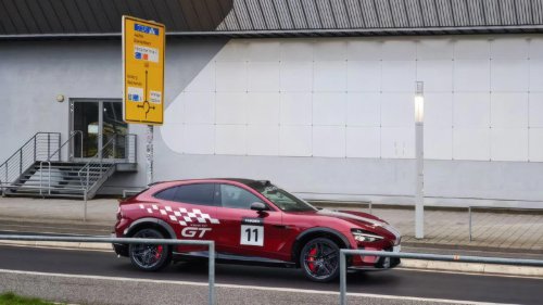 Xiaomi | El Xiaomi YU7 GT se deja ver en el Nürburgring, esta vez sin camuflaje: camino a ser el SUV más rápido en el Infierno Verde