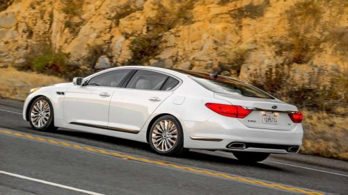 The phantom V8 sedan that history barely recorded