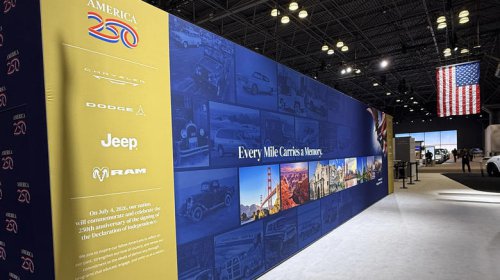 Dodge, There's a Dodge Stratus R/T jump scare at the New York Auto Show