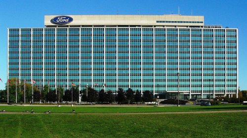 Ford recalls 254,000 SUVs over software that can disable safety features