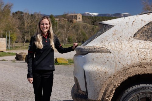 Porsche, Porsche Cayenne, Porsche Cayenne Turbo, Experimentamos el secreto que convierte al Porsche Cayenne Turbo Electric en un auténtico coche de rally en manos de esta piloto
