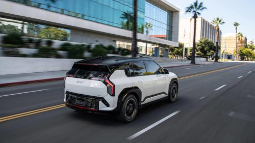 Kia’s new EV3 promises 320 miles of range in a smaller, cheaper electric SUV