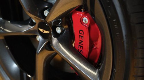 Genesis | Genesis expands graphite trim to GV70 for 2027