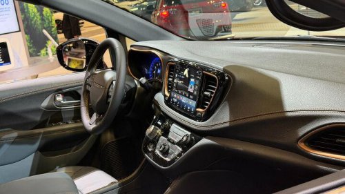 2027 Chrysler Pacifica makes debut at New York International Auto Show