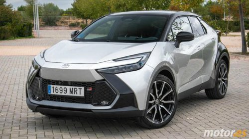 Los coches más vendidos en marzo de 2026, el Dacia Sandero recupera la corona y Toyota sorprende con el C-HR