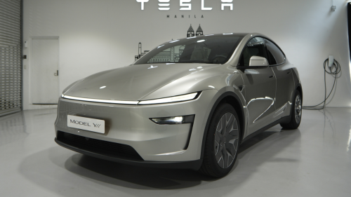 Tesla gave me a sneak peek at the 6-seater Model Y—I couldn’t tell the difference