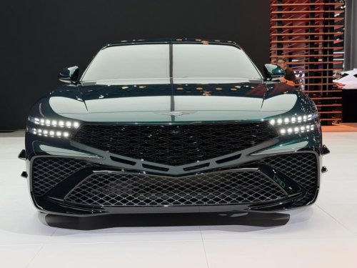 Genesis just shocked us: The G90 wingback is even better in person