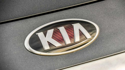 The phantom V8 sedan that history barely recorded