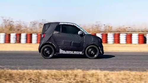 El Smart #2 aparece camuflado en China y ya se adivinan detalles del futuro sucesor del Fortwo, previsto para finales de 2026