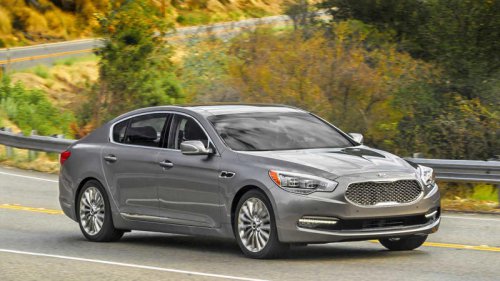 The phantom V8 sedan that history barely recorded