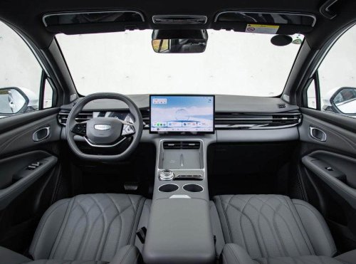 Geely | Geely lanza el eléctrico con extensor de autonomía total: 375 km de autonomía eléctrica, carga ultrarrápida y desde 15.000 euros