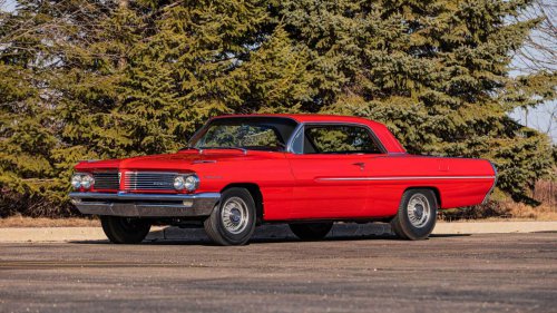 Pontiac's secret factory drag weapon that existed before the GTO and broke every rule