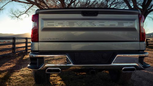 The most efficient non-hybrid full-size truck you can buy in 2026 is a diesel Chevrolet