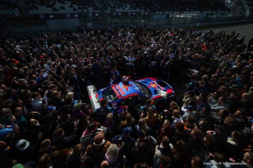 Max Verstappen es excluido en Nürburgring por los comisarios