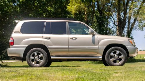 The Japanese SUV from the 2000s that you buy and keep for life