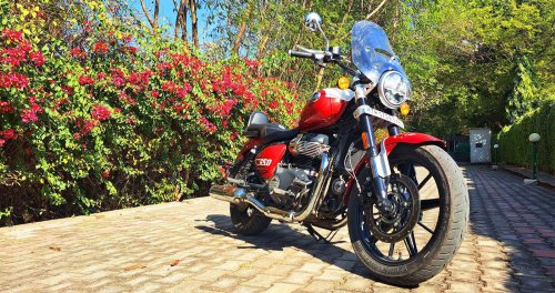 The cruiser that delivers big-road presence without big costs