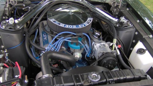 8 iconic muscle car engines every enthusiast should know