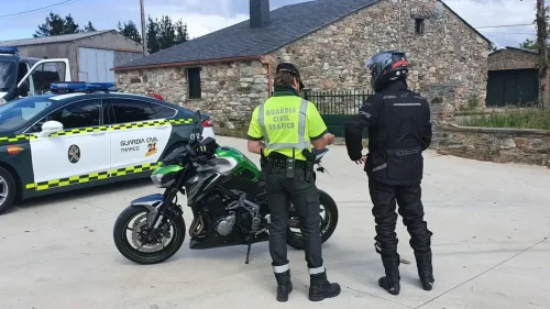 La Guardia Civil da una serie de consejos para hacer una ruta en moto segura
