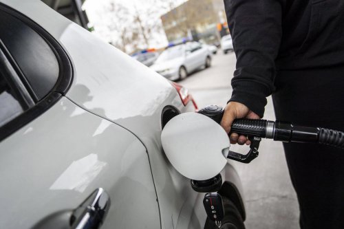 Estas son las 3 gasolineras más baratas por si tienes que repostar hoy