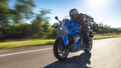 The middleweight sports bike with Honda-level reliability and Yamaha performance