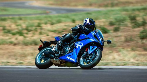 The middleweight sports bike with Honda-level reliability and Yamaha performance