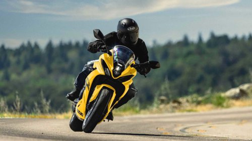 The middleweight sports bike with Honda-level reliability and Yamaha performance