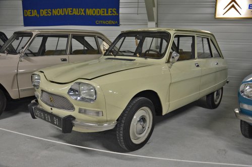 The man who owns 120 Citroëns