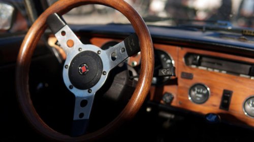 If you hate touchscreens in your car, these 5 dashboard gadgets are for you