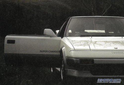 「カローラ並みの予算で買えた」今見ても美しいトヨタのミッドシップスポーツカー。「常識にとらわれない」発想が生んだ名作を紹介